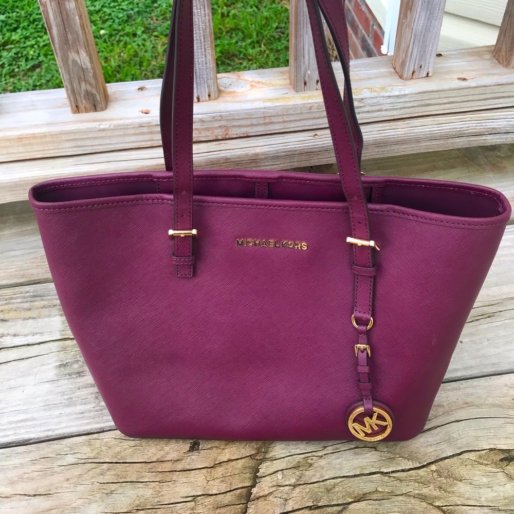 Michael Kors Jet Set Tote Small (burgundy/plum)